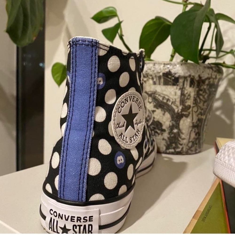 Custom Discord Chuck Taylors - Picture 6 of 7